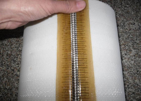 Porcellana Stile materiale della saia dell&#039;ANIMALE DOMESTICO del tessuto filtrante della cinghia di disidratazione dei fanghi una resistenza al calore di 120 gradi fabbrica